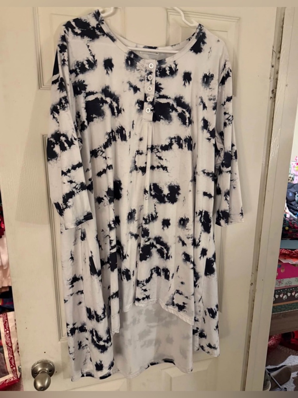 Long tunic style tshirt. Tye dye. Size 2X. - Women